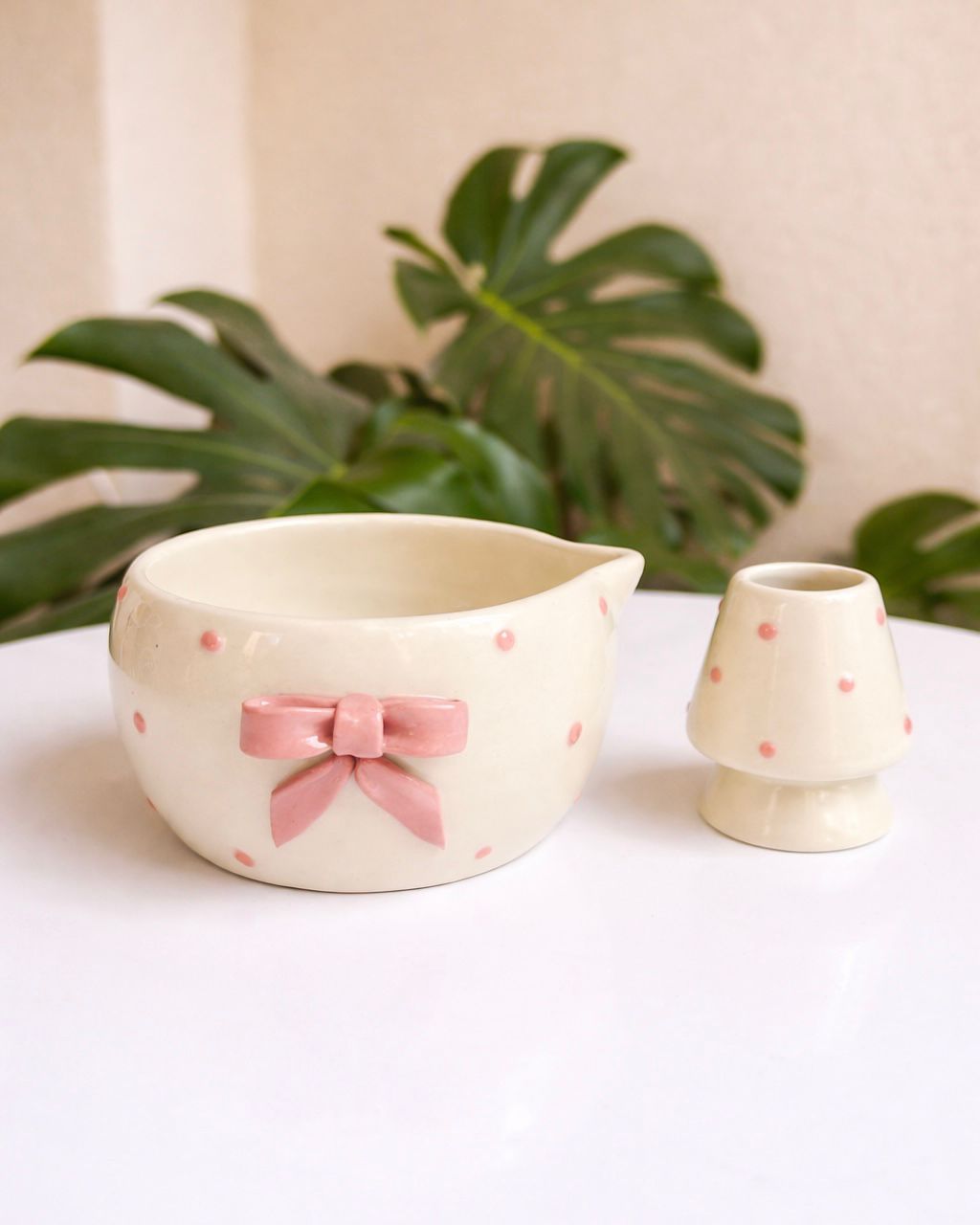 Pink bowl & whisk holder set