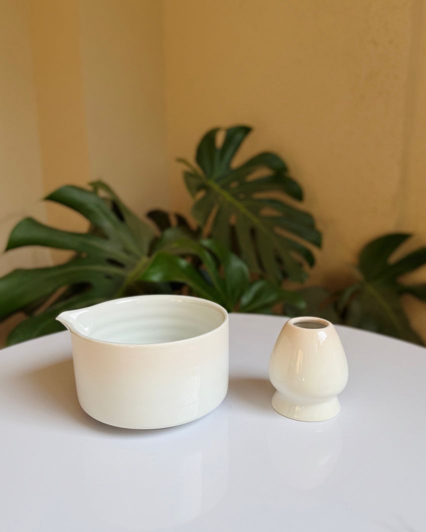 Classic bowl & whisk holder set