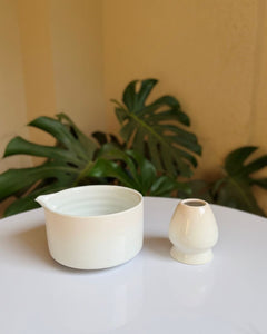 Classic bowl & whisk holder set